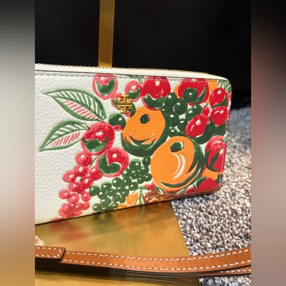 TORY BURCH Emerson Printed Fruit Basket Leather Wristlet Wallet - Picture 3 of 13